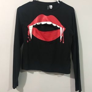 HM Vampire Crop Top